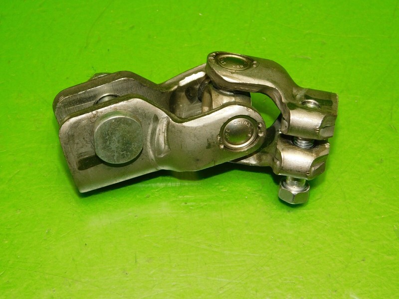 14-17 Infiniti QX50 OEM steering column yoke knuckle swivel U joint