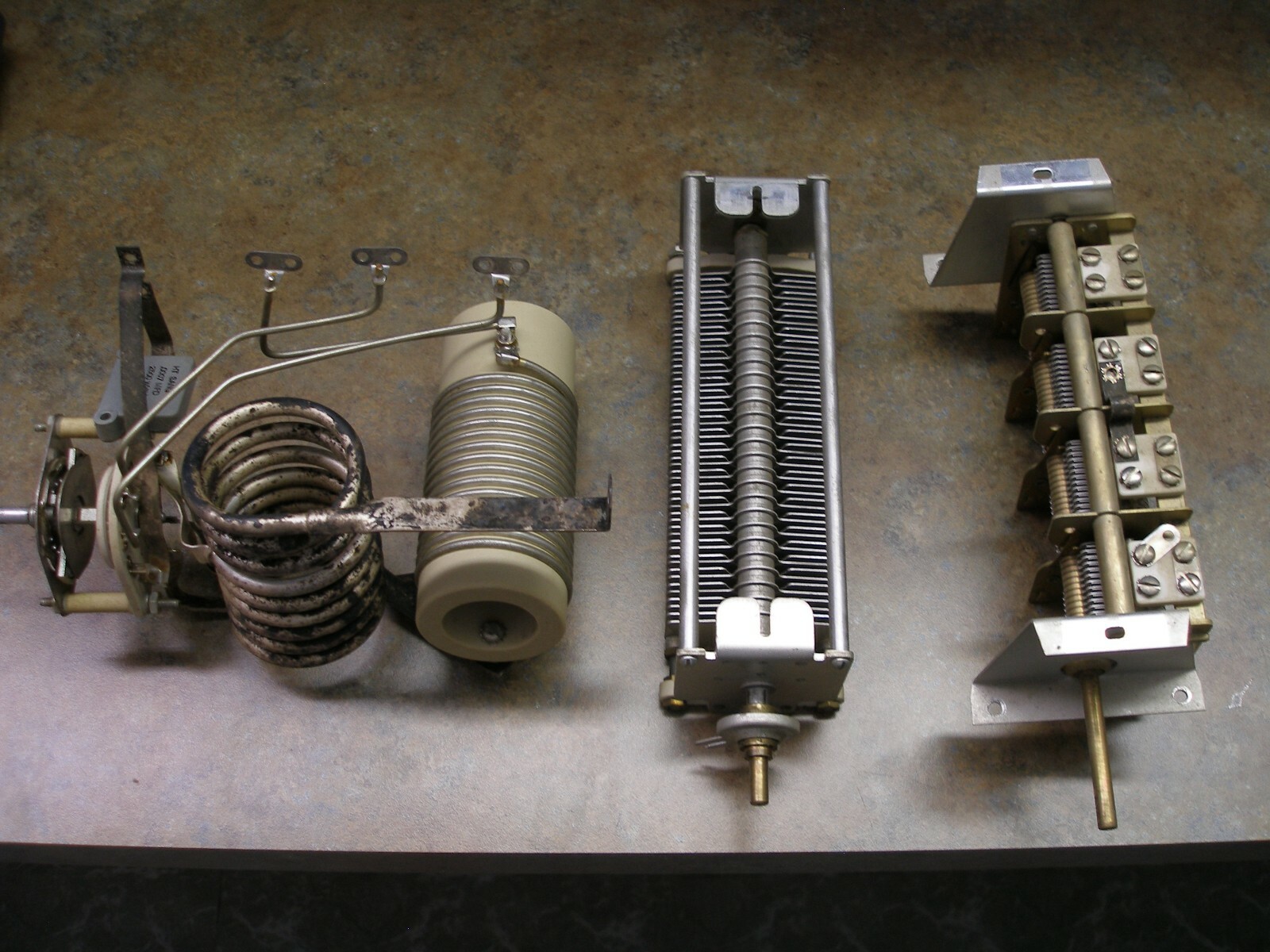 Drake L4B amplifier output tank circuit capacitors and coil switch 80