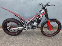 BETA EVO 300 2024 TRIALS BIKE VERY GOOD CONDITION