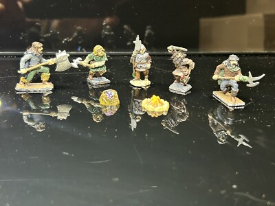 Dungeons & Dragons Figurines Small Lot Around Stone & Fire