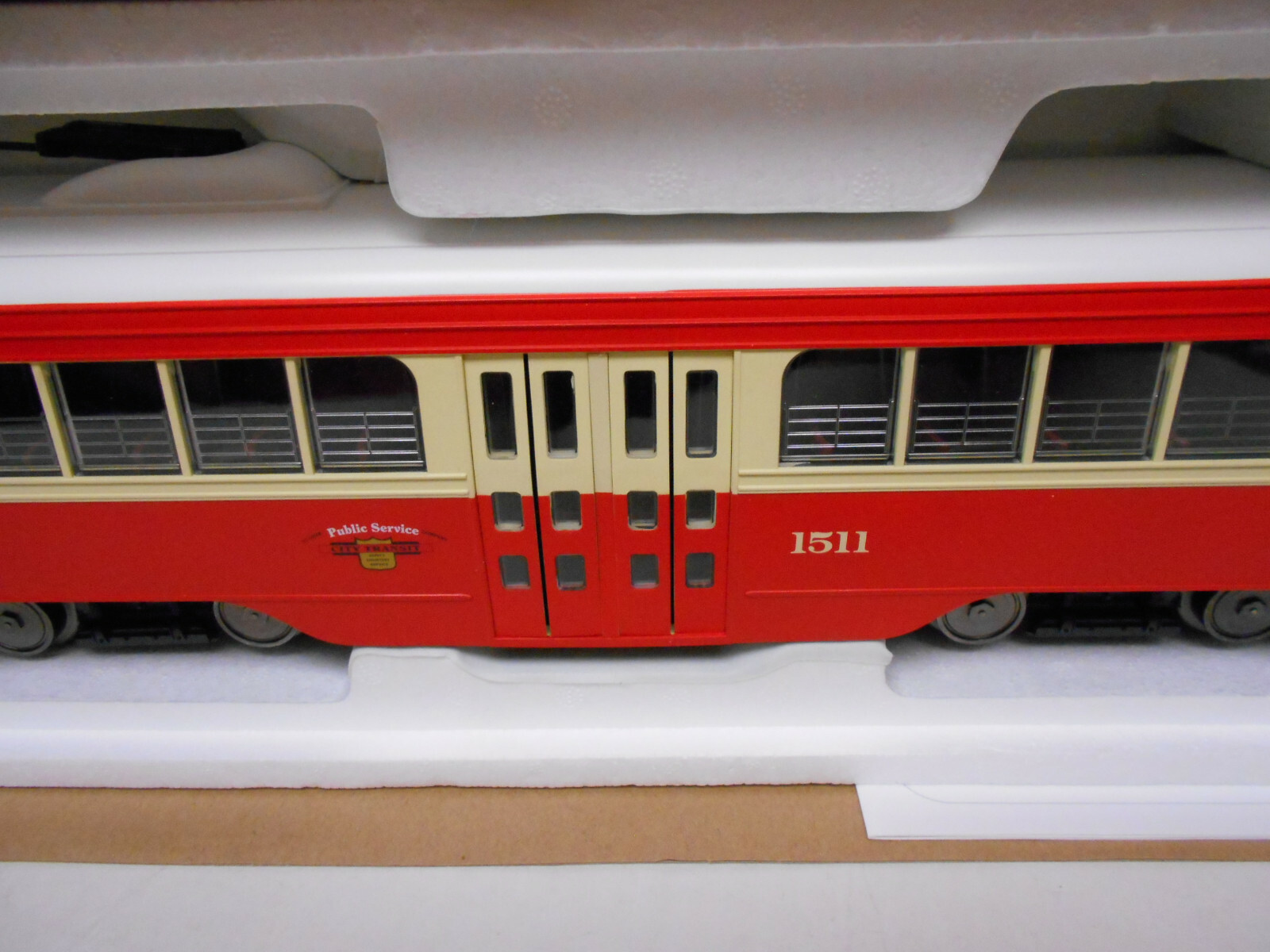 NICE !  PCC TROLLEY ST. LOUIS ART23318  ARISTOCRAFT G SCALE