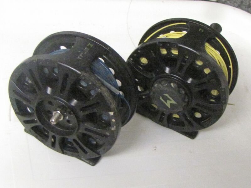 2x old Shakespeare Fly reels (UK only)