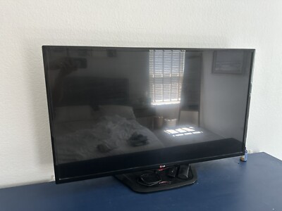 LG 42'' Class 1080p LED TV (42LN5300) With Mount Included