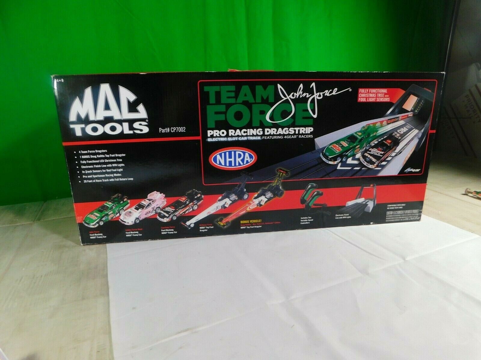 Mac Tools Team Force Pro Racing Drag Strip #CP7002 Featuring 4 Gear Racing