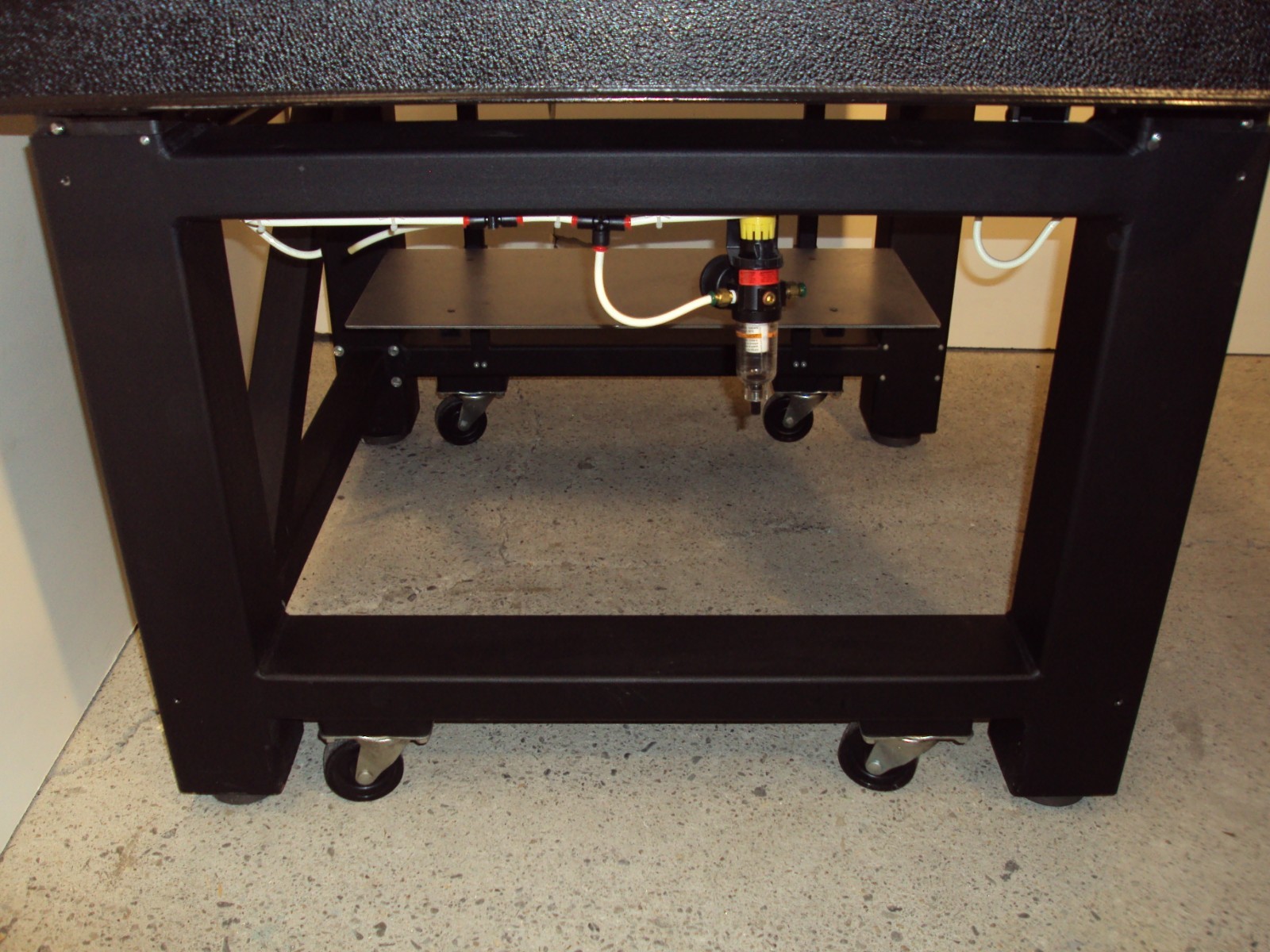 TESTED TMC NEW FOCUS OPTICAL TABLE, NEWPORT ISOLATION BENCH CASTERS & SHELF