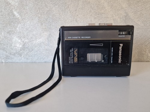 Panasonic RQ-A175-K ブラック　カセット　ウォークマン Panasonic RQ-A175-K ブラック カセット ウォークマン - メルカリ