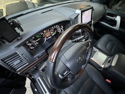 image 14 of interior