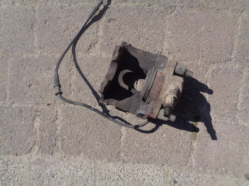 BREMSSATTEL VORNE RECHTS