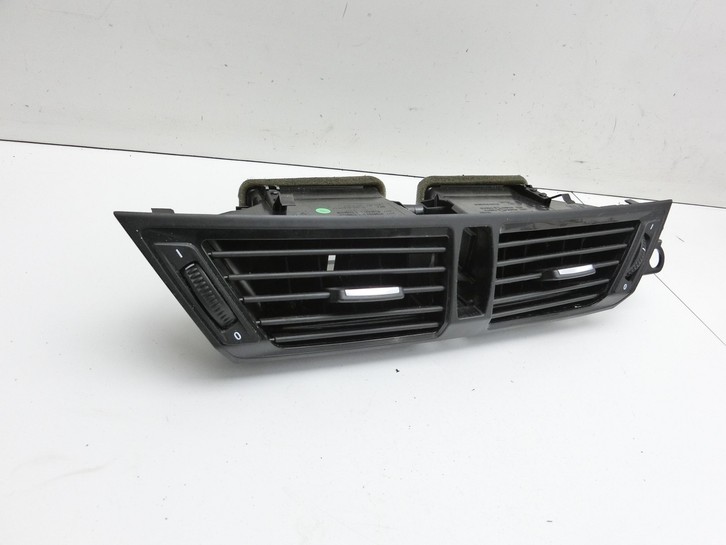 BMW X1 E84 LCI 12-15 Luftdusche Luftdüse Mitte Armaturenbrett BMW X1 E84 LCI 12-15 29.10.2012 9258354 64229258354... Vorschau 2