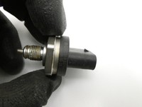 Mercedes E500 W212 09-13 4,7 300KW Railsensor Drucksensor Rechts Mercedes E500 W212 09-13 06.12.2011 0261545046... Vorschau 4