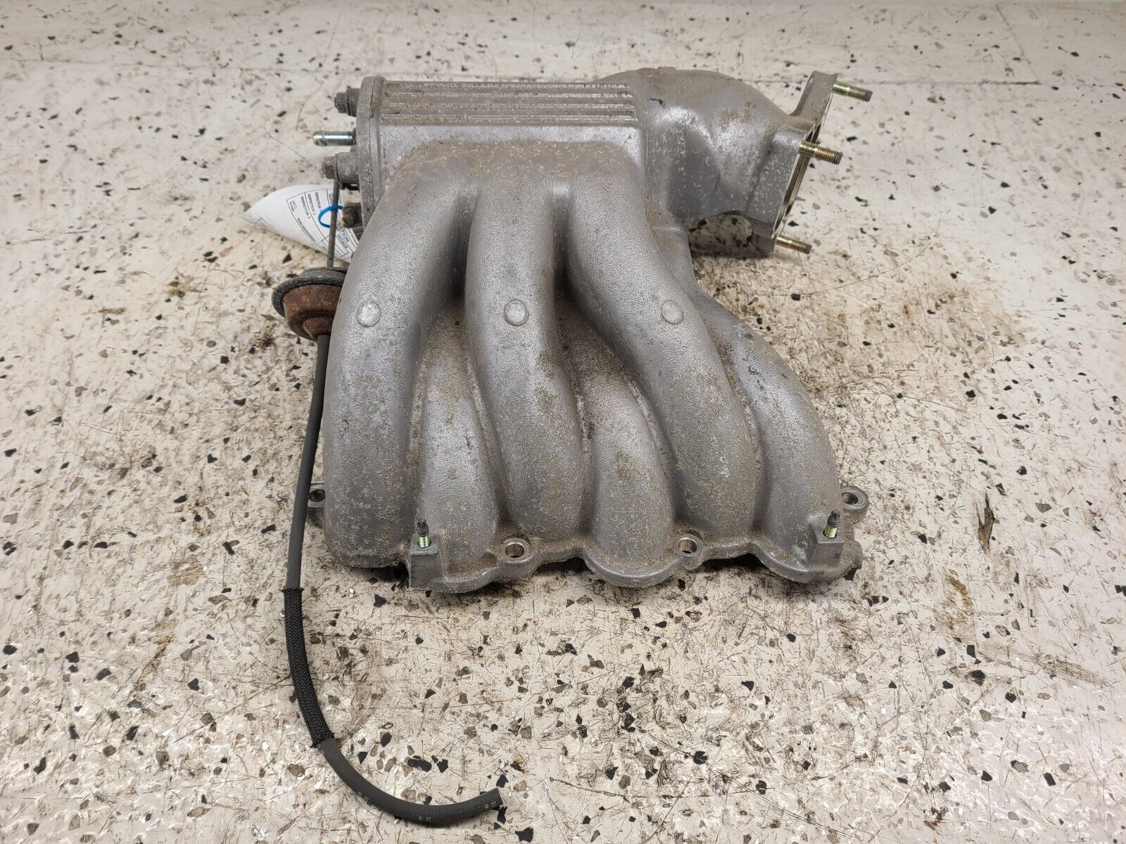 Lexus RX300 Upper Intake Manifold 3.0L OEM 1999 2000 2001 Lexus RX300 Upper Intake Manifold 3.0L OEM 1999 2000 2001