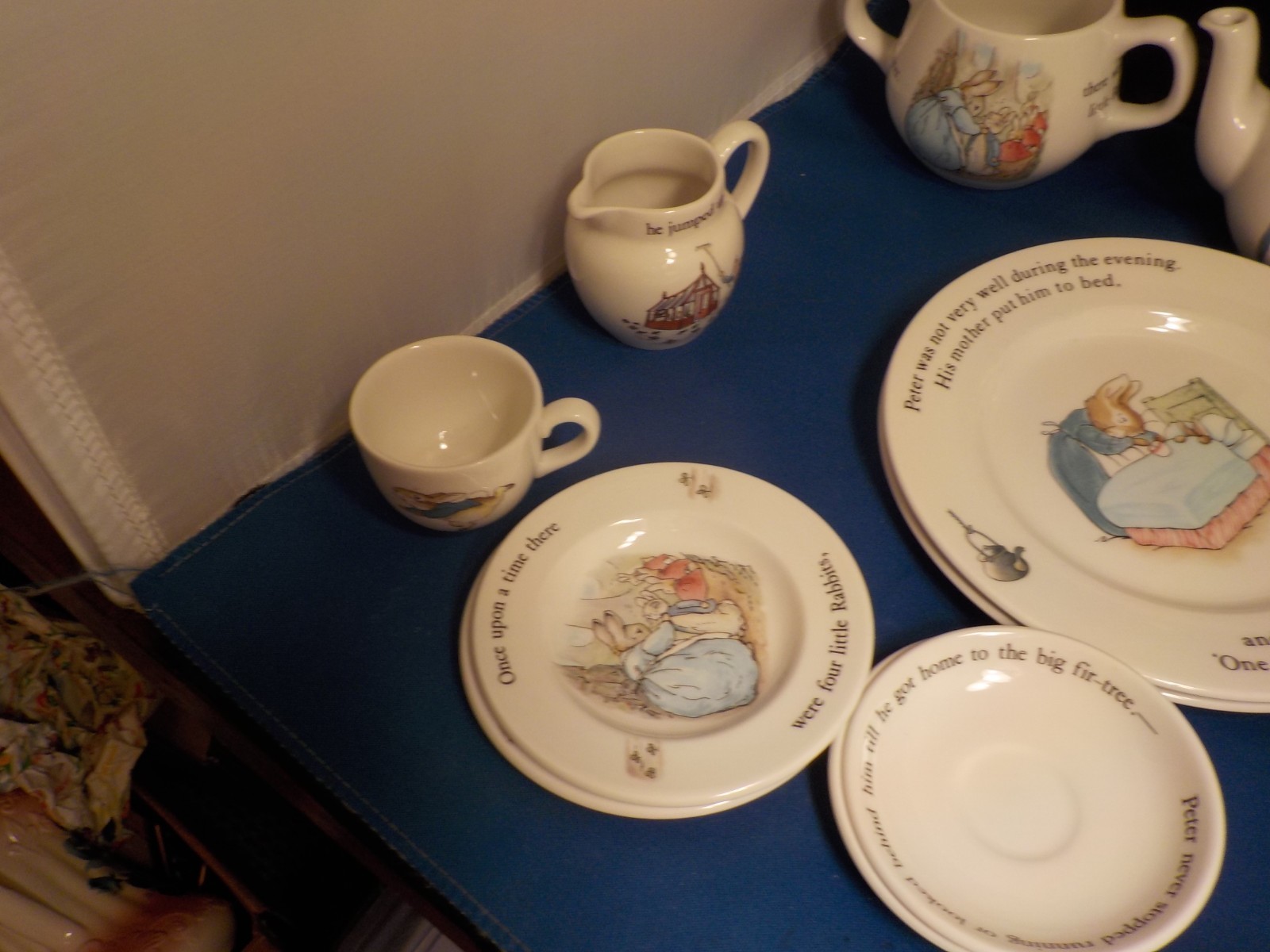 Vintage Wedgwood Peter Rabbit  12 PIECE TEA SET Excellent Condition