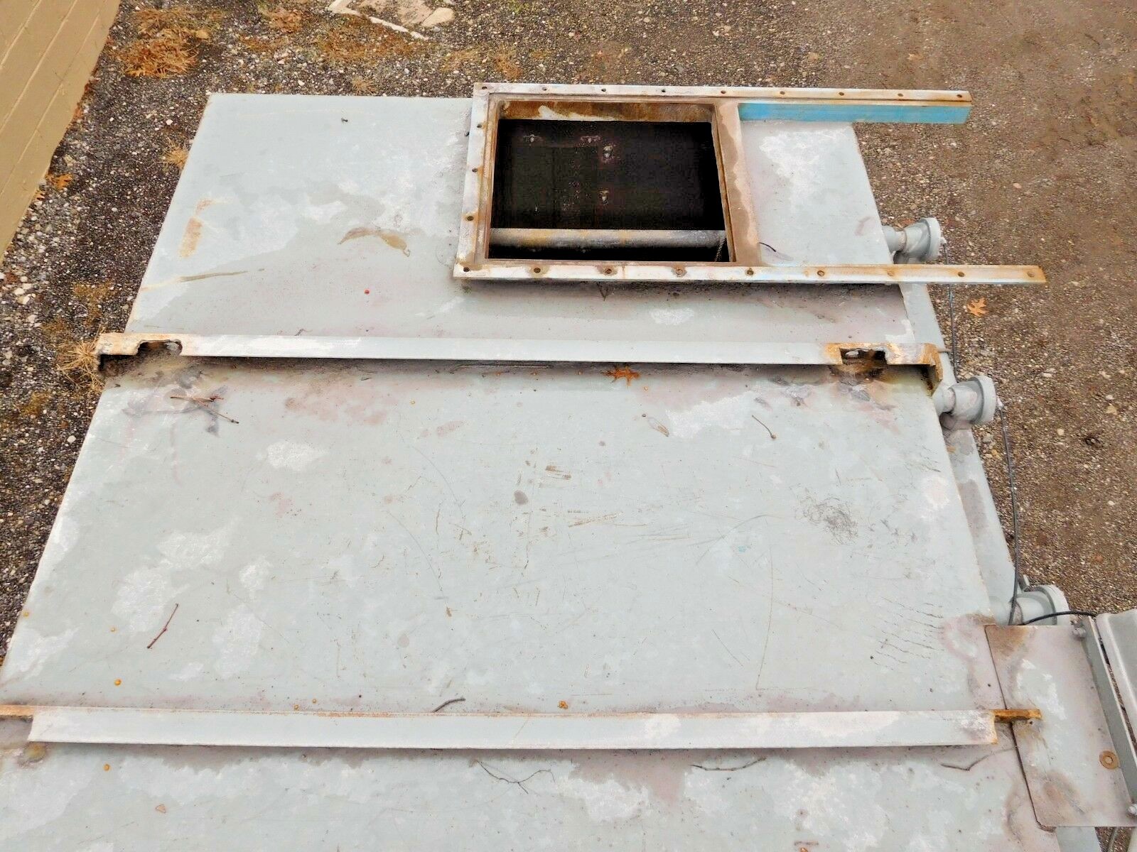 MO-2598, WHEELABRATOR 46 MPF DUST COLLECTOR. 9600 CFM. 24 FILTER ELEMENT.