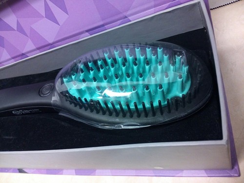 Luma Ceramic Hair Straightening Brush - New - Never Used - Electric