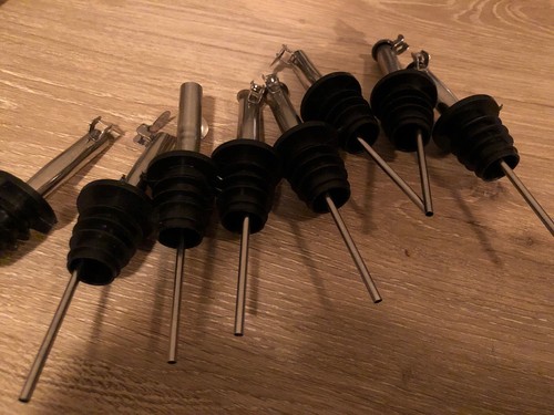 16 Metal Pour Spouts For Bottles.