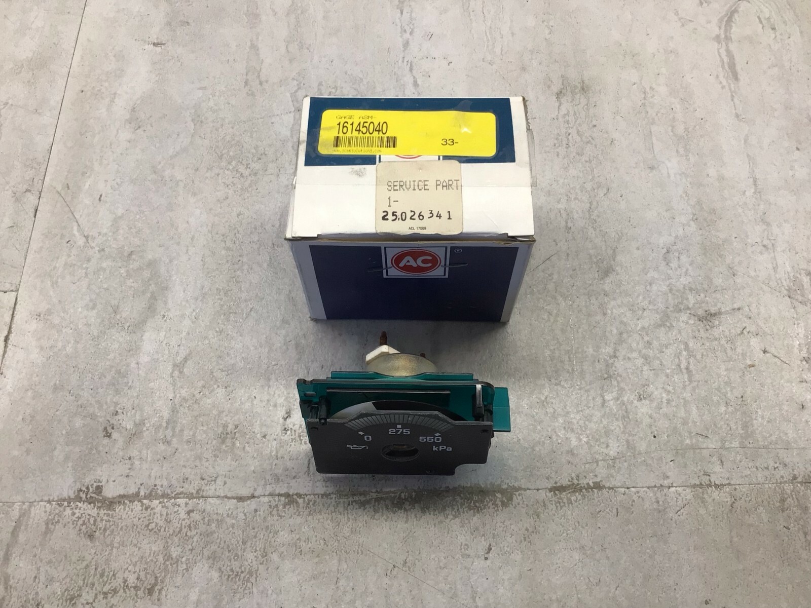 Oil Pressure Gauge Delco GM 16145040 or 25026341