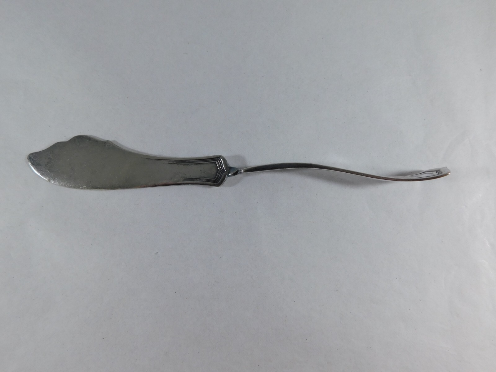 フレディ・クルーガー シェフ 1881 Rogers A1 Butter Knife Twisted Handle Antique Silver