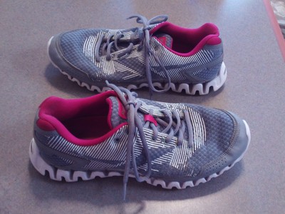 reebok zigzag nano