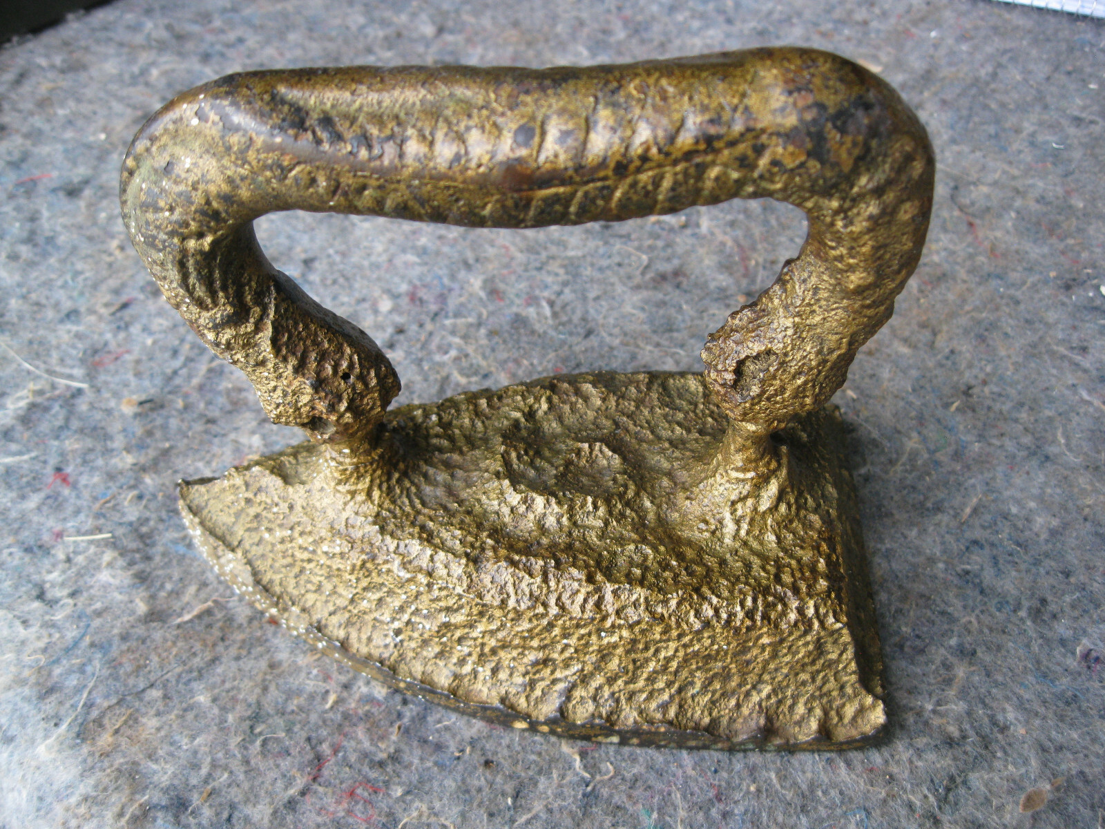 Antique Early 1900's Cast Iron Sad Iron No. 6