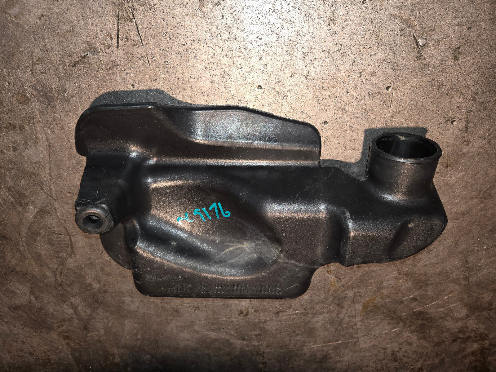 01-04 Chevy Silverado/ GMC Sierra LB7 Duramax Intake Resonator 15076902 25337304 - Picture 3 of 5