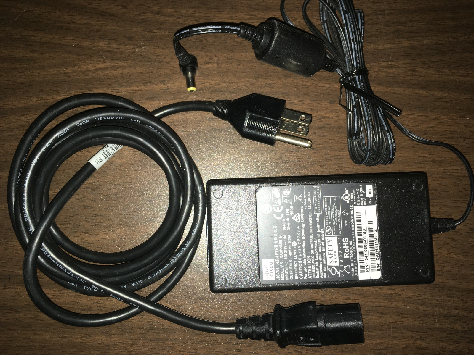 Cisco  P/N 341-0306-01 B0  AC/DC Power Adapter , 48V 380mA, S/N DAB141MU1Z