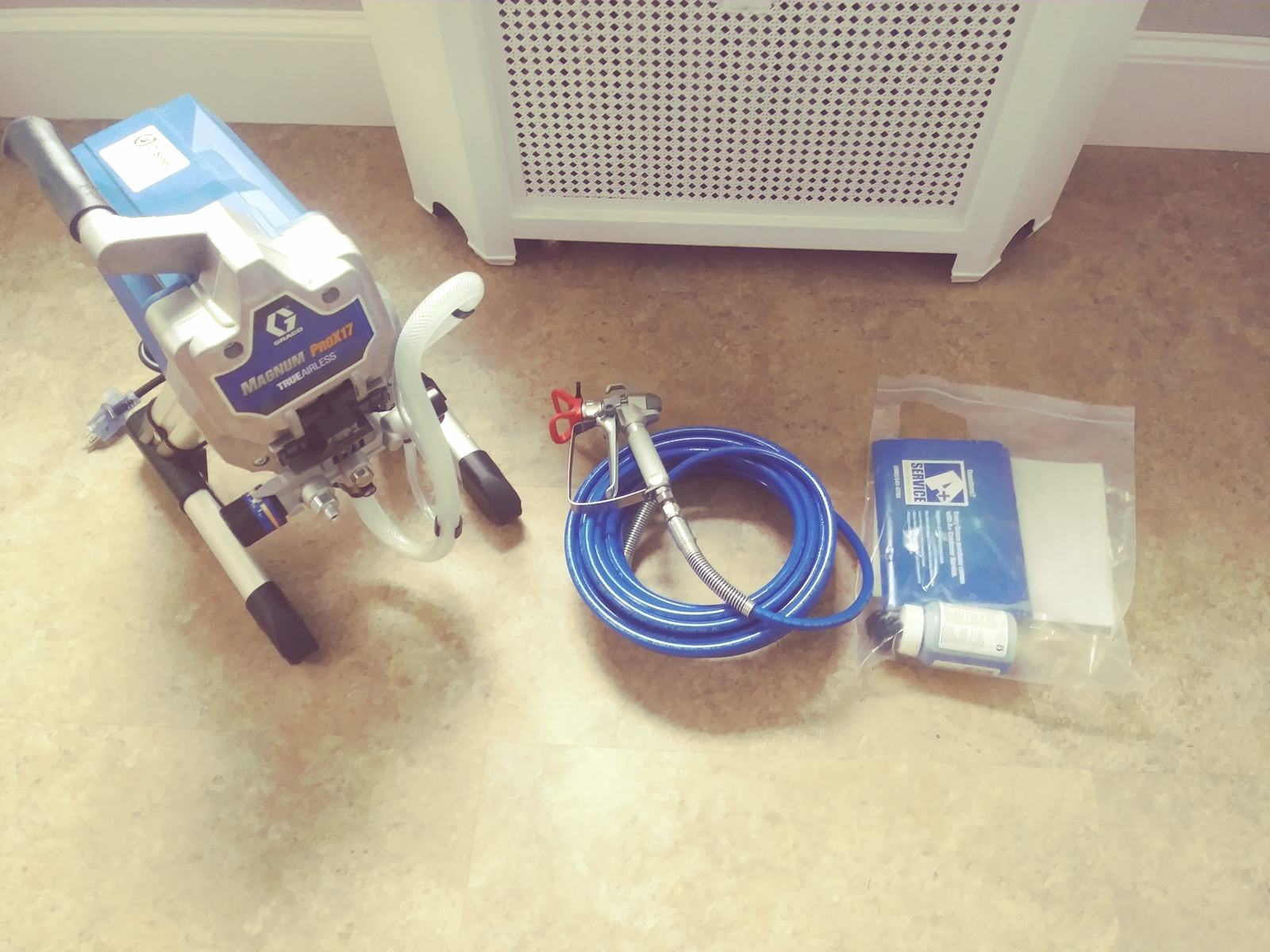 Graco Magnum Pro X17 Stand 17G177 120V Airless Paint Sprayer Prox17