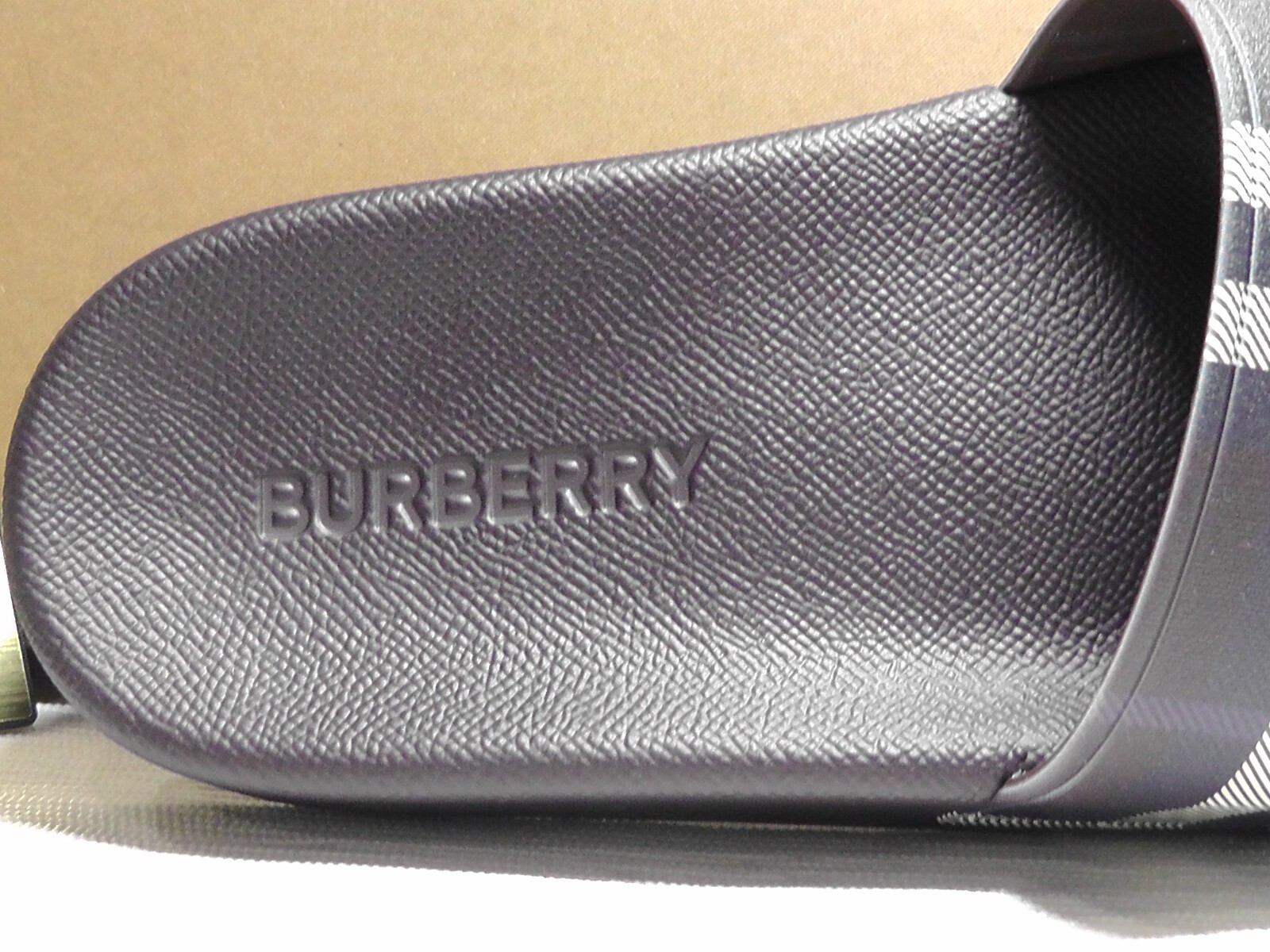 Pre-owned Burberry Women's Deep Maroon Vintage Check Slide Sandals Size 8us $370 In Red