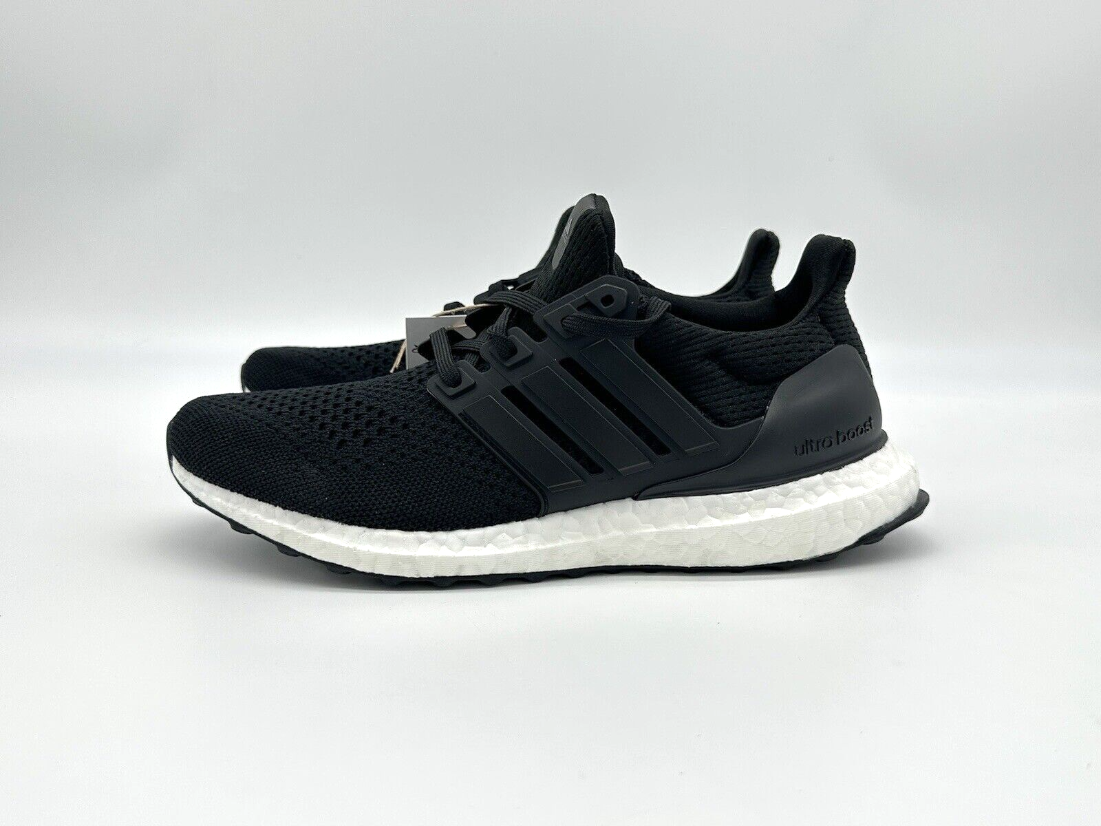 Adidas Ultraboost 1.0 J Size 7 Black White Oreo Running Adidas Ultraboost 1.0 J Size 7 Black White Oreo Running