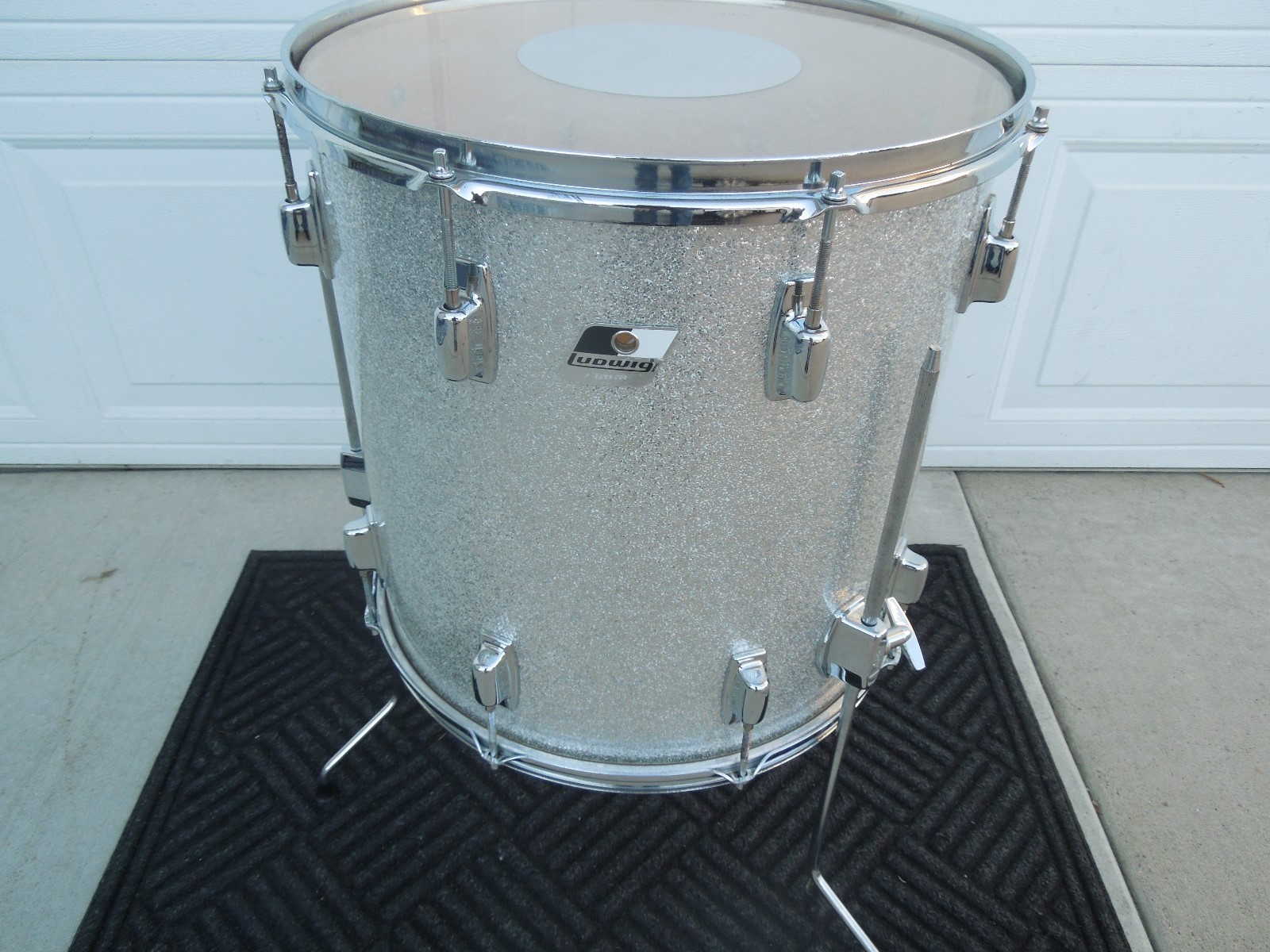 Ludwig Silver Sparkle Vintage 16x16 floor tom nice maple shell, sounds awesome!!