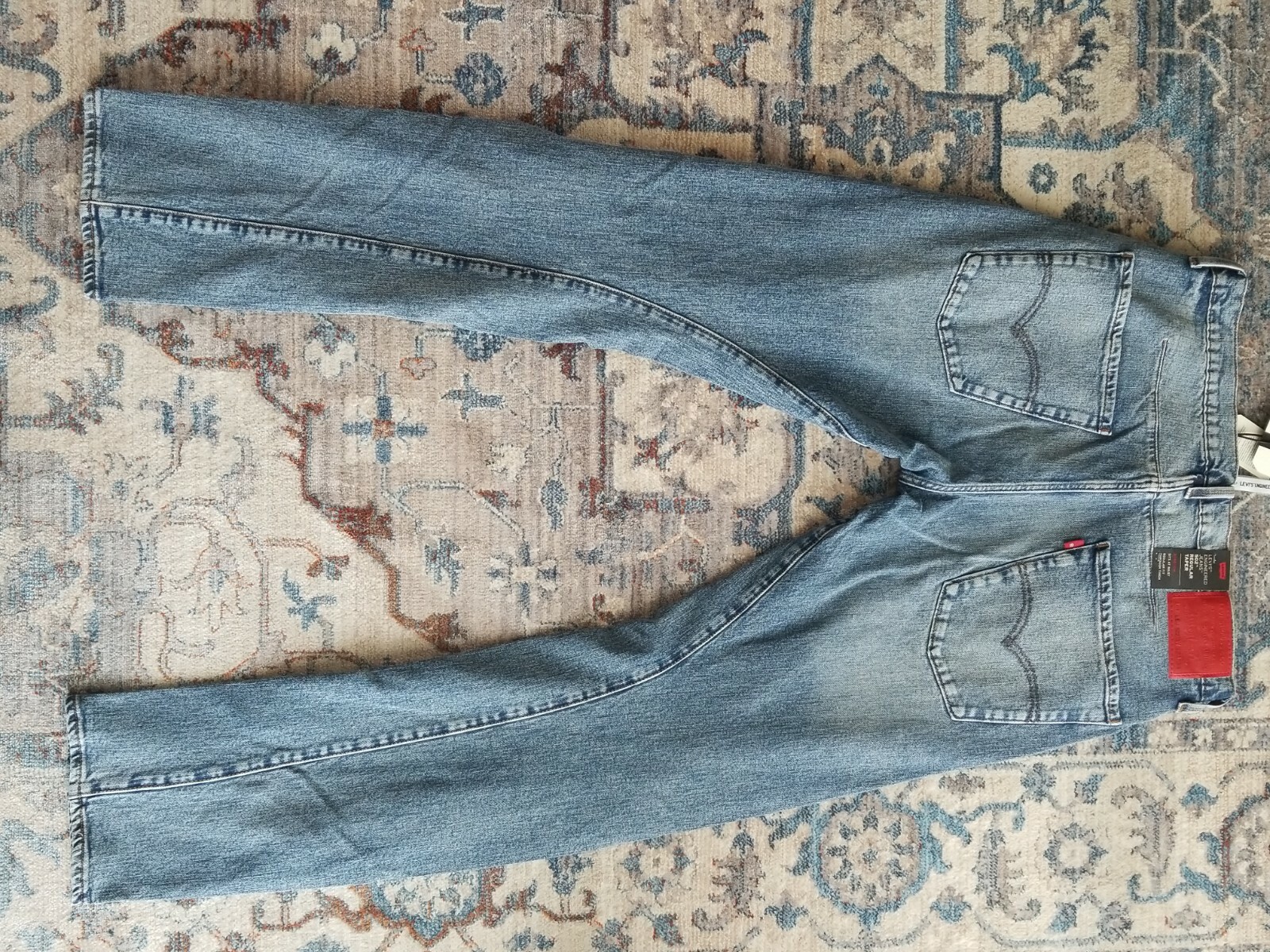 levis 128