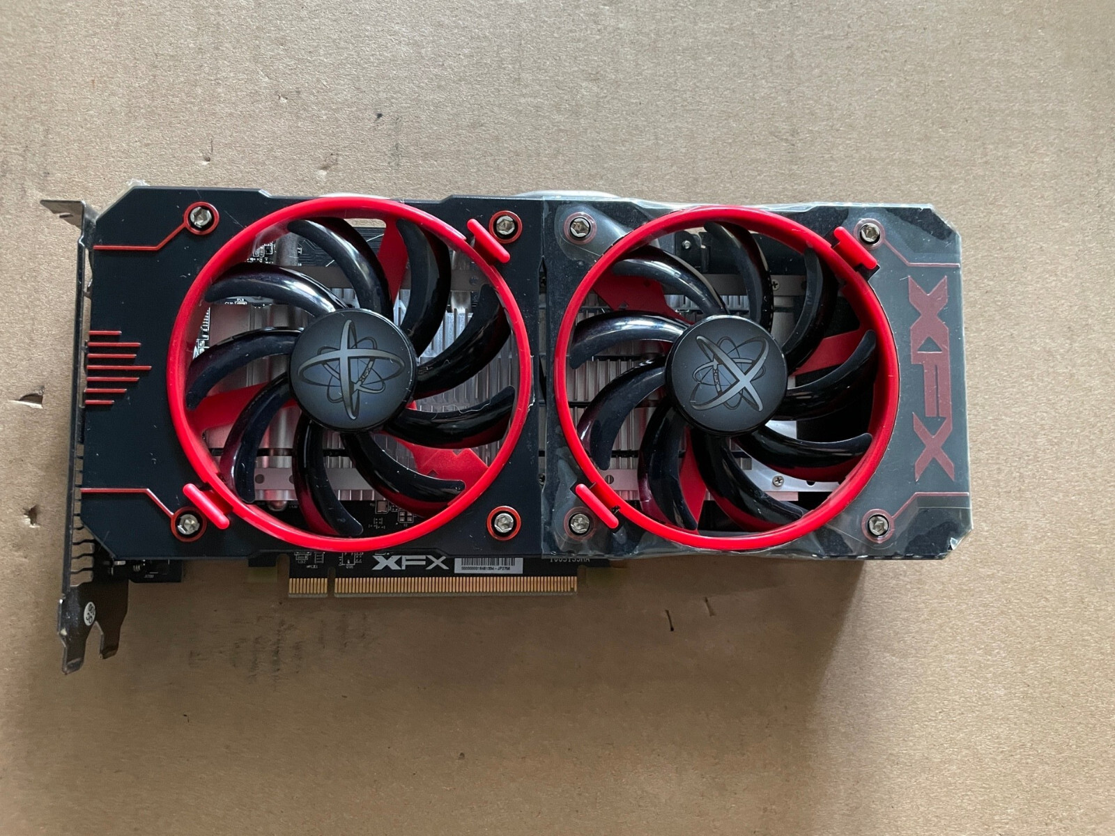 中古　Radeon RX570 4GB(DP×3、HDMI×1、DVI×1) Amazon.com: Sapphire AMD Radeon RX 570 4GB GDDR5 PCI-E