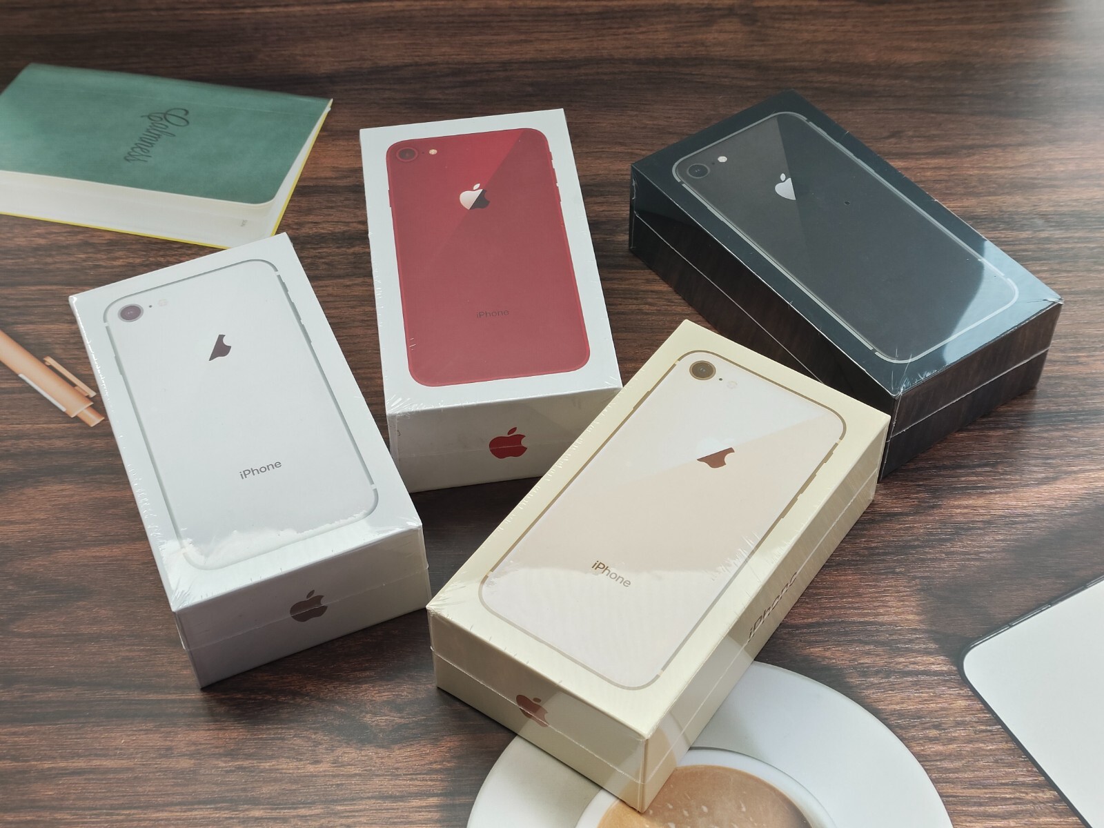 iPhone - (back to love)iPhone 8plus 64G au　超美品 Apple iPhone 8 Plus - 64GB - BLK/GOLD/SIVR/ROSEGOLD FACTORY