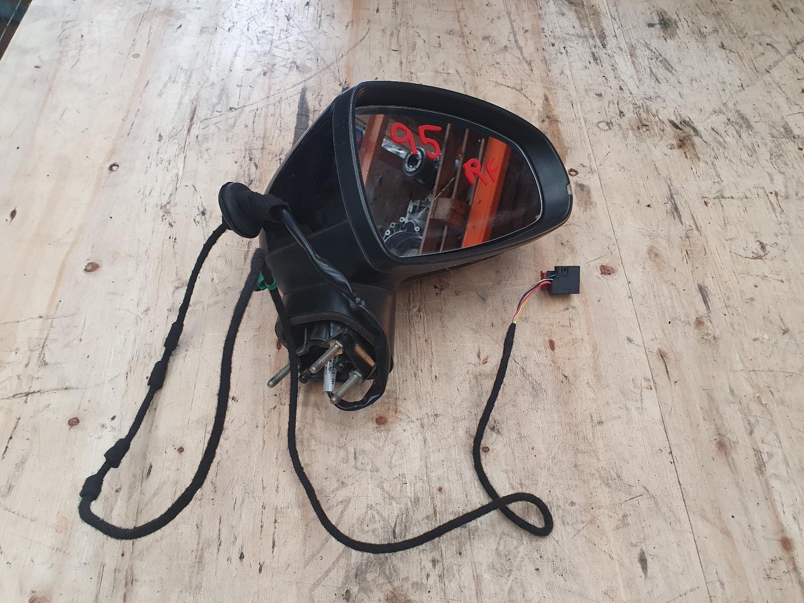 2011 Audi A1 RIGHT DOOR MIRROR 8X  NON POWER FOLDING 12/10-10/18 8X2857410F image 2