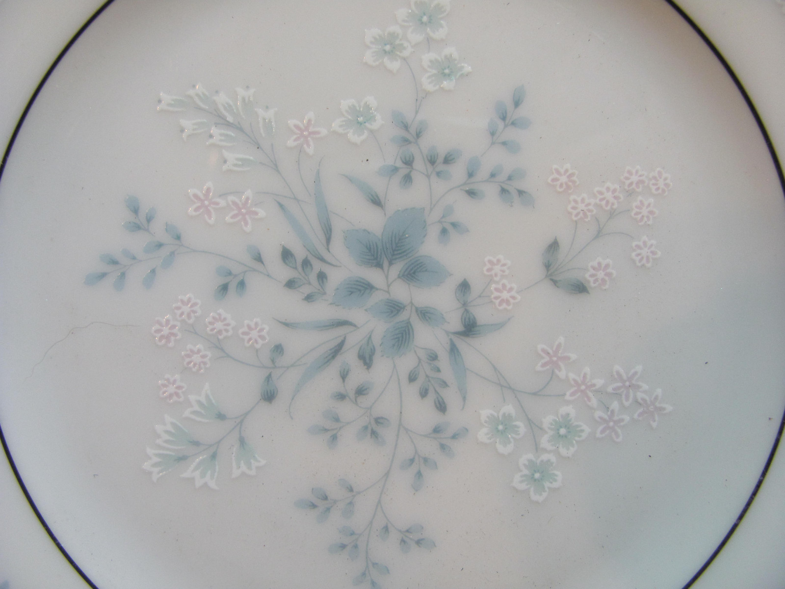 NORITAKE FINE CHINA CAROLYN BREAD & BUTTER PLATE(S)