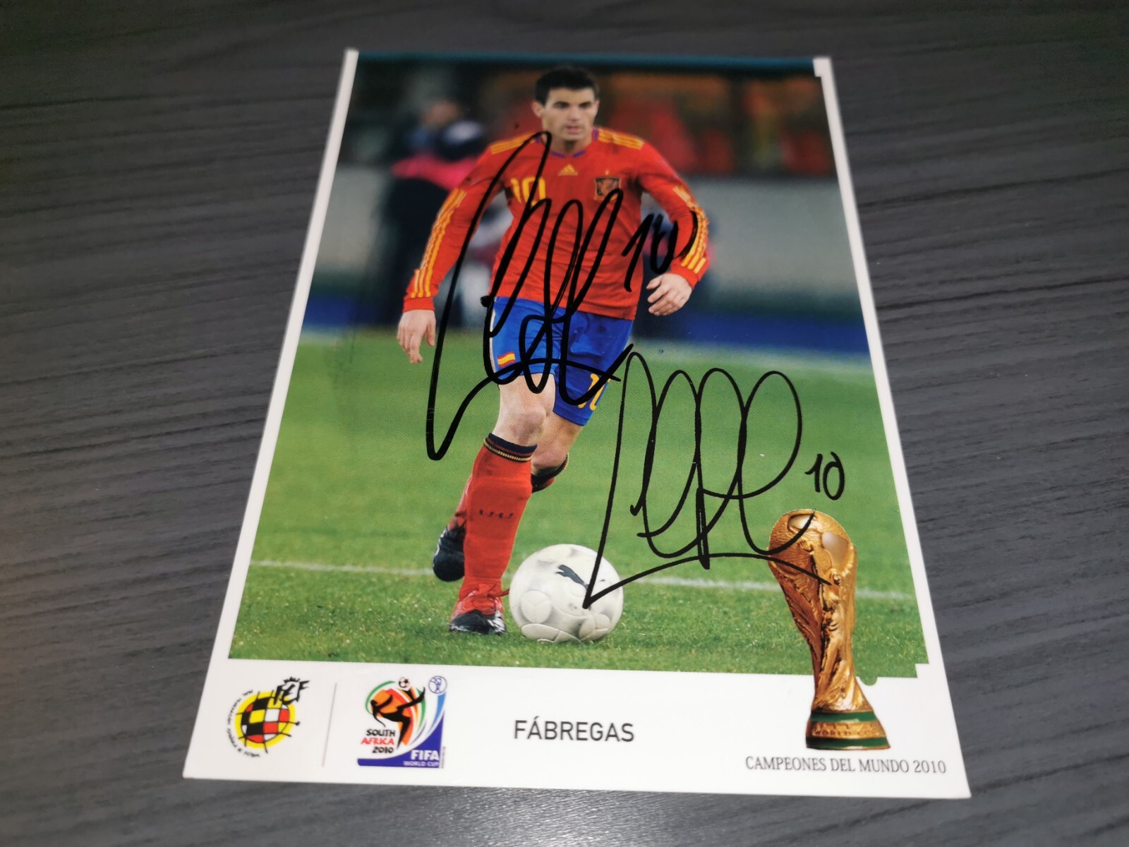Cesc Fàbregas サイン入り写真 フレーム付き cesc-fabregas-signed-plaque-