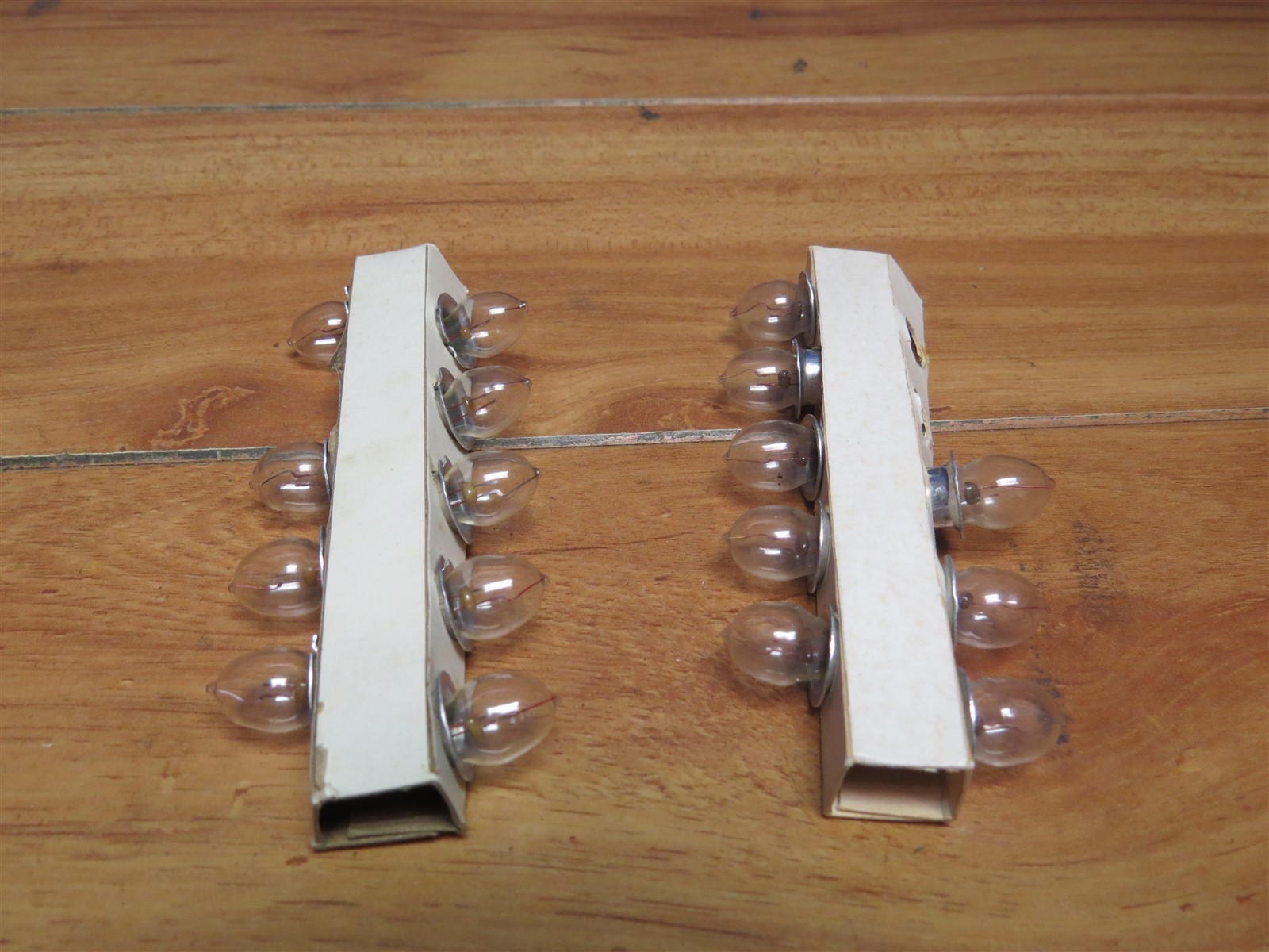 FOR LIONEL CHICAGO MINIATURE LAMP BULBS #PR6 X 2 BOXES   LV1427