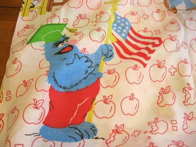 Vintage Sesame Street Bert Ernie Oscar Big Bird Apples Twin Fitted Fabric Sheet