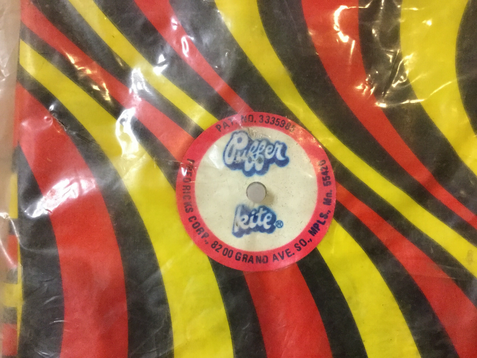 vintage Original UNUSED -- PUFFER KITE fredricks corp in bag UNUSED