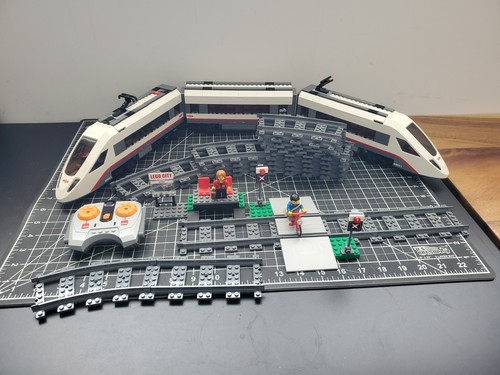 Lego 60051 City High Speed Passenger Train 99% Complete, no