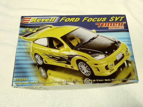 REVELL FORD FOCUS SVT TUNER SERIES MODEL KIT #85-2187 COMPLETE SEALED INSIDE