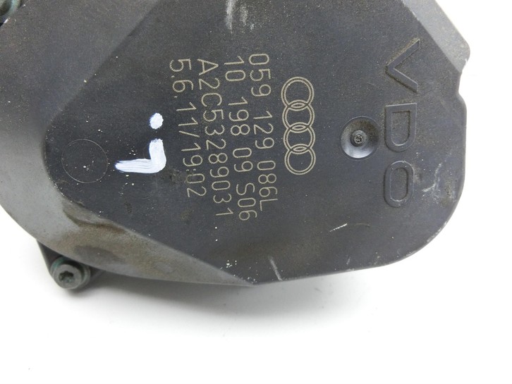 Audi A5 8F Cabrio 09-12 Stellmotor Stellelement Drallklappen für Saugrohr Links Audi A5 8F Cabrio 09-12 25.08.2011... Vorschau 5