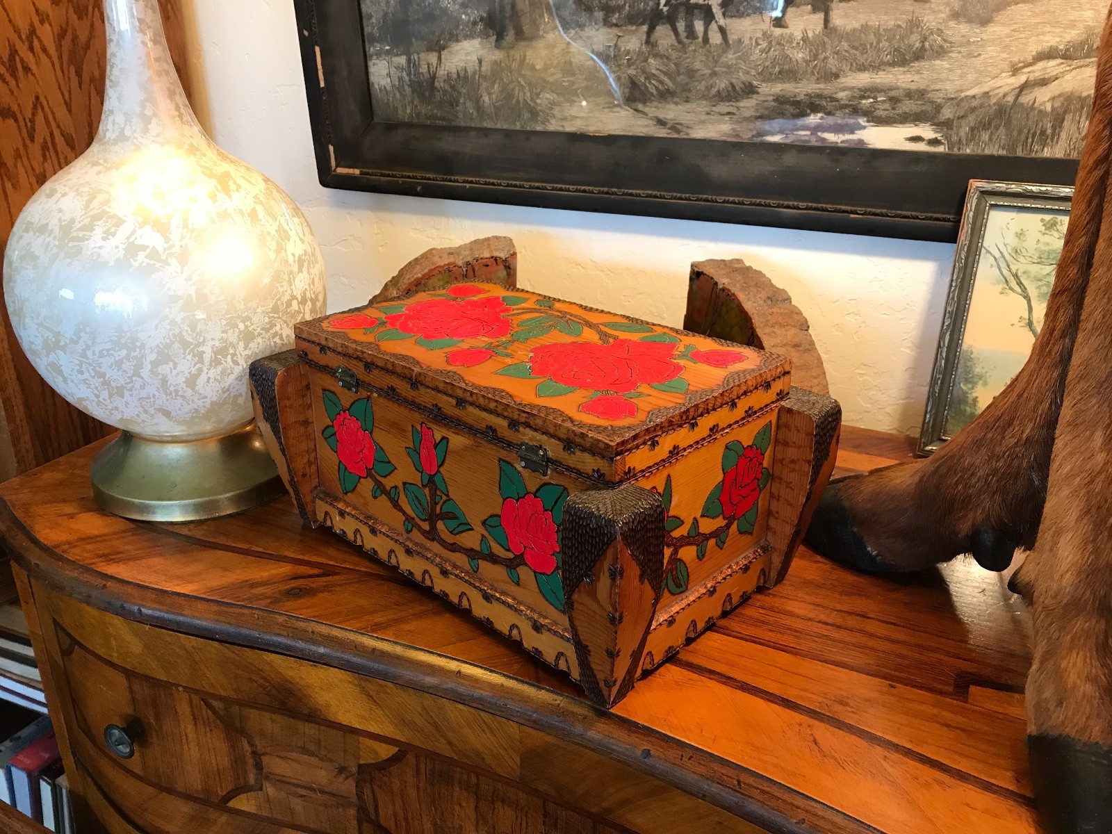 1950'S ORIG HAND PAINTED RED ROSES CARVED BURNED ARTS & CRAFTS TOOLED WOOD BOX