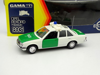Gama 1/43 - Opel Rekord Polizei