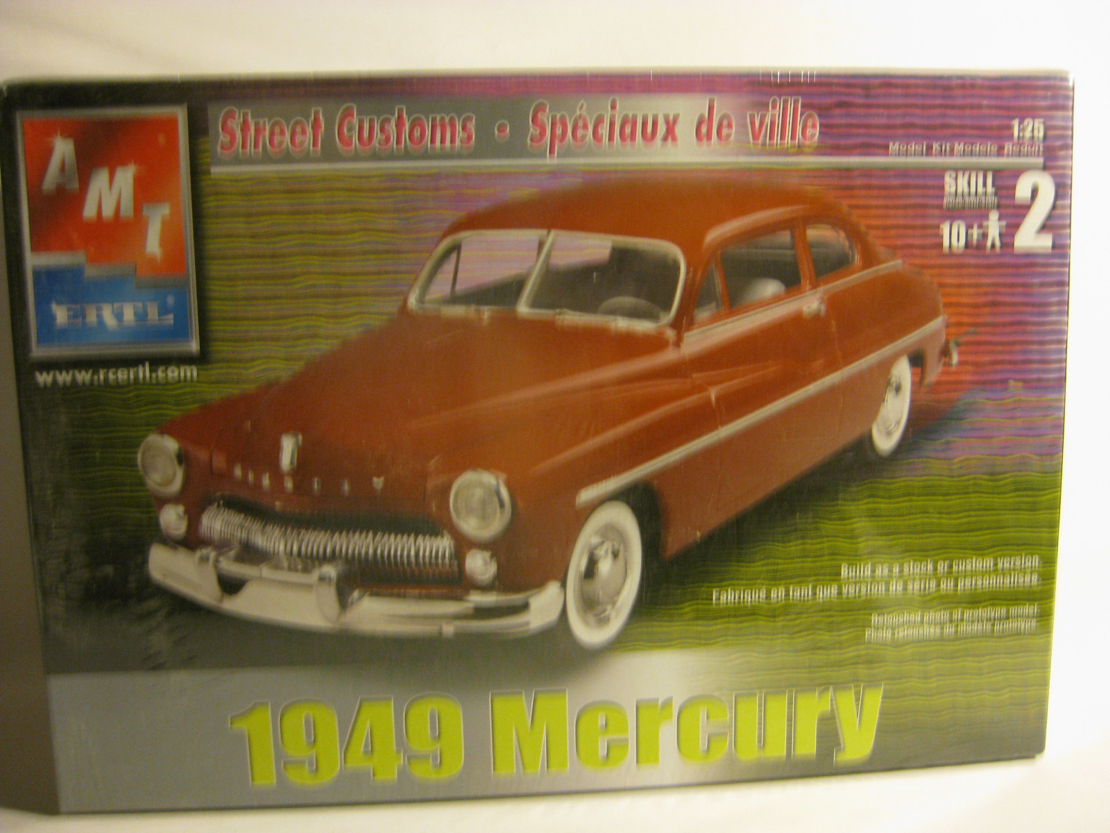 AMT 1949 Mercury 2door  skill level 2 Factory Sealed 1/25 scale