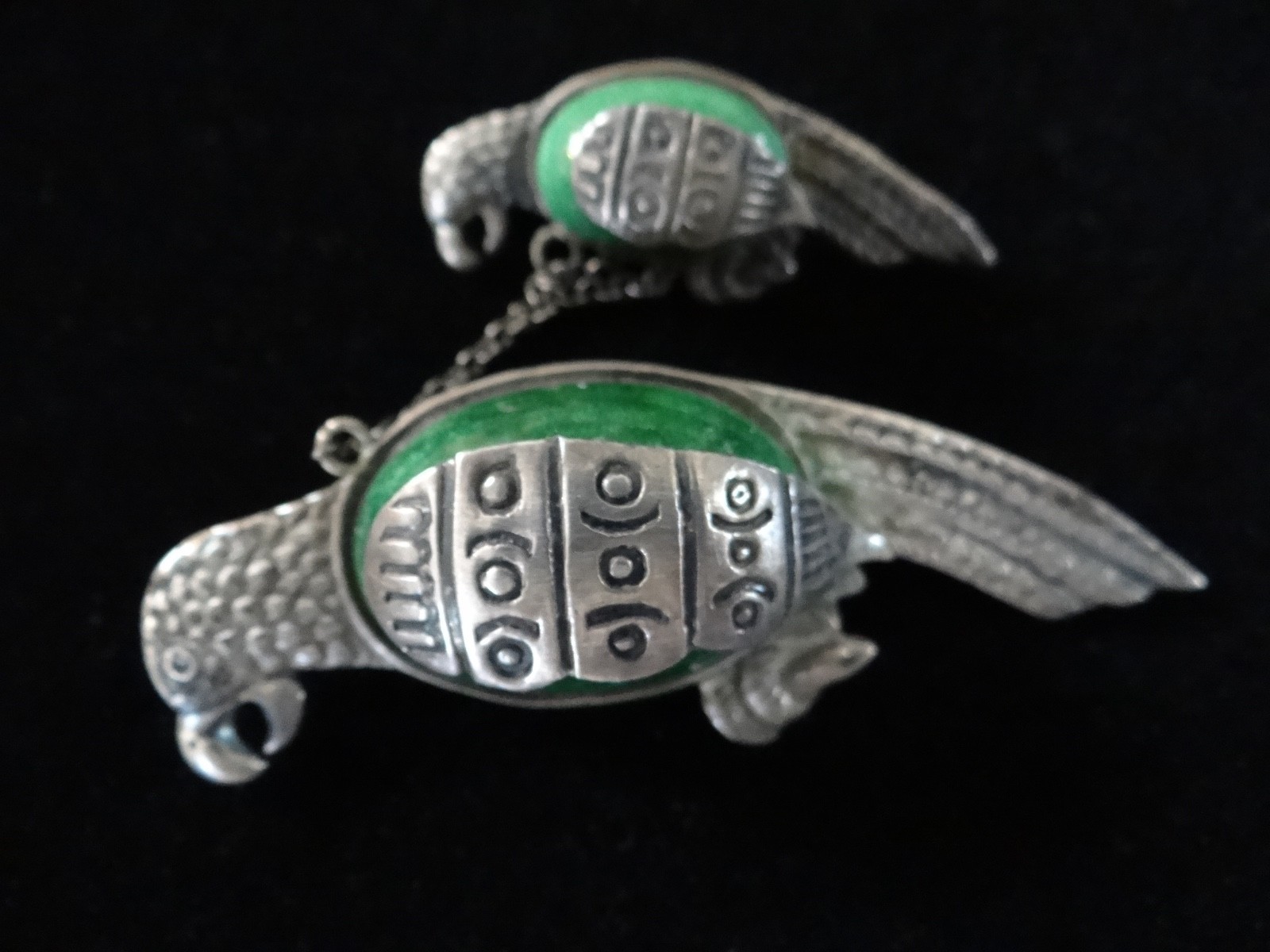 VINTAGE PLATA MEXICO STERLING SILVER & MALACHITE STONE PARROT BIRDS BROOCH PIN