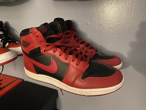 NIKE AIR JORDAN 1 RETRO HIGH 85 VARSITY RED SIZE 9.5 BQ4422 NIKE AIR JORDAN 1 RETRO HIGH 85 VARSITY RED SIZE 9.5 BQ4422