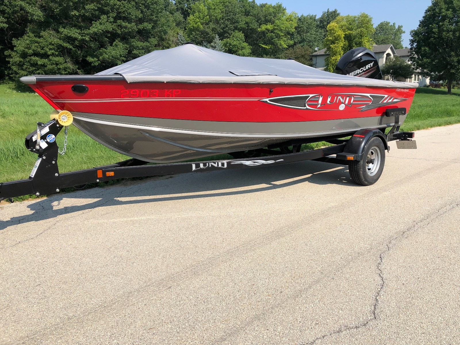 Lund 1725 Pro Guide 2013.alumacraft,trcker,crestliner