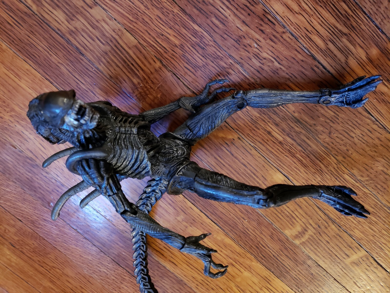 NECA Alien Warrior Figure AVP Aliens vs Predator Requiem not mcfarlane