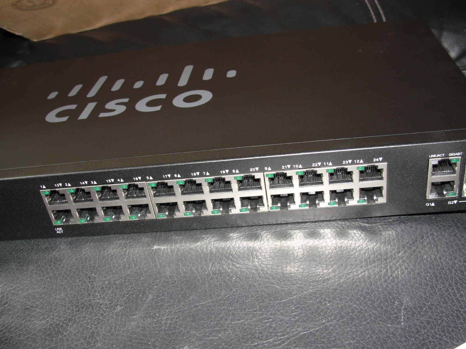 Cisco 100 Small Business SF11224 Unmanaged Switch 24 Ethernet Gigabit SFP Ports