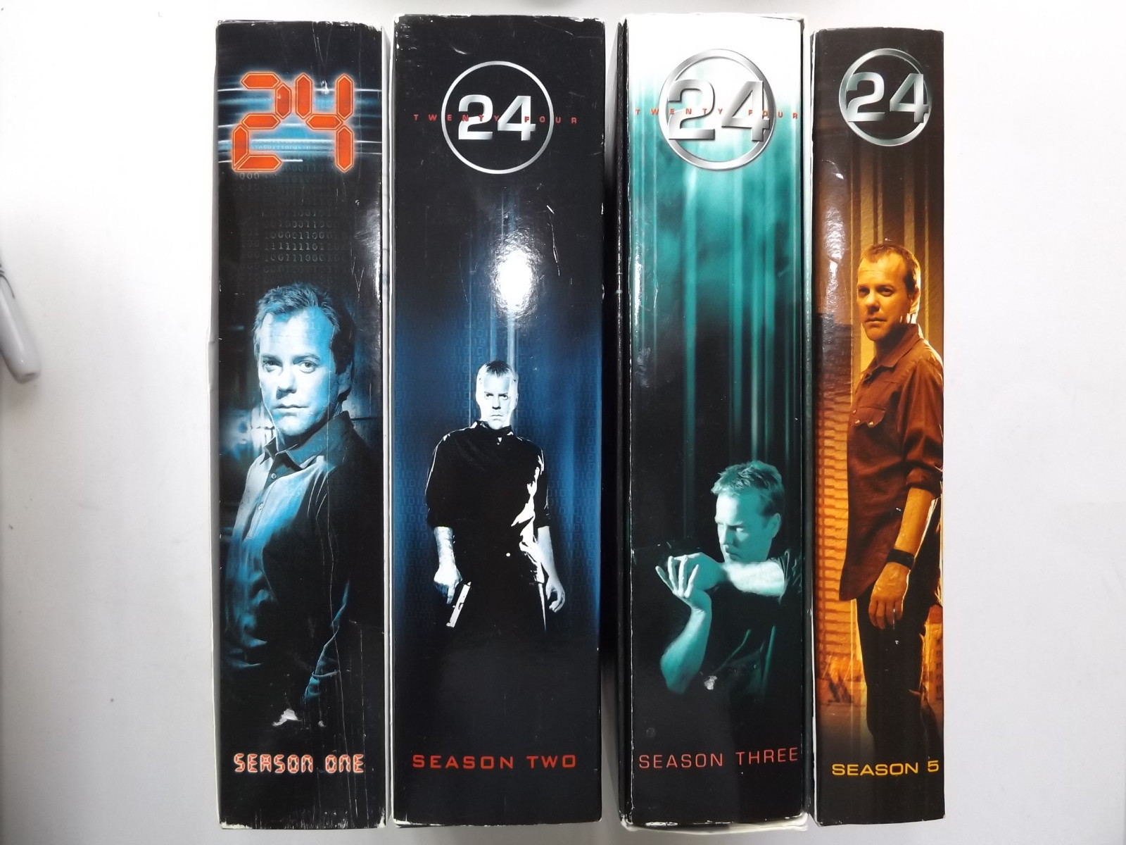 24 KIEFER SUTHERLAND DVD LOT SEASONS 1, 2, 3, 5 INSTANT COLLECTION GOOD USED